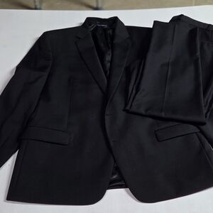 Ralph Lauren Men's Black Two-Piece Suit - Notch Lapel